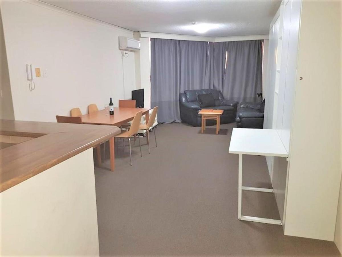 Accommodation Sydney - Kent Street Sydney Cbd Top Floor 2 Bedroom Apartment With Balcony Екстериор снимка